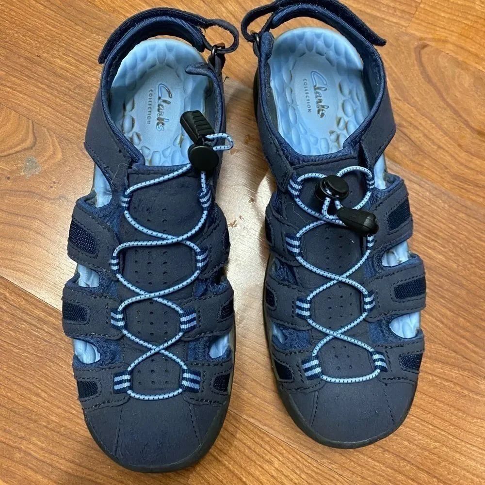 Clark’s woman’s blue fisherman sandals
